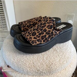 Steve Madden y2k leopard print platform slides 7